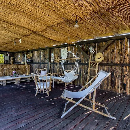 فيلة Pod Mazurskim Niebem Dom Rustykalny بيكي