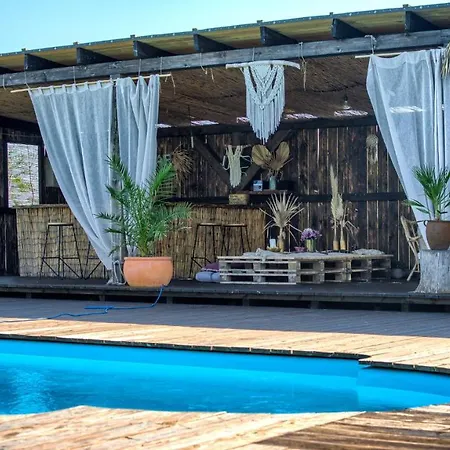 فيلة Pod Mazurskim Niebem Dom Rustykalny بيكي