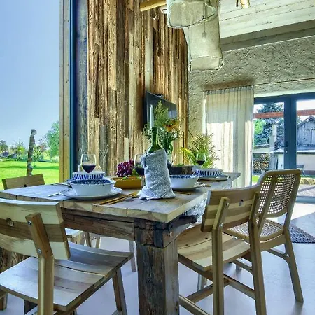 Pod Mazurskim Niebem Dom Rustykalny Piecki (Warmian-Masurian)